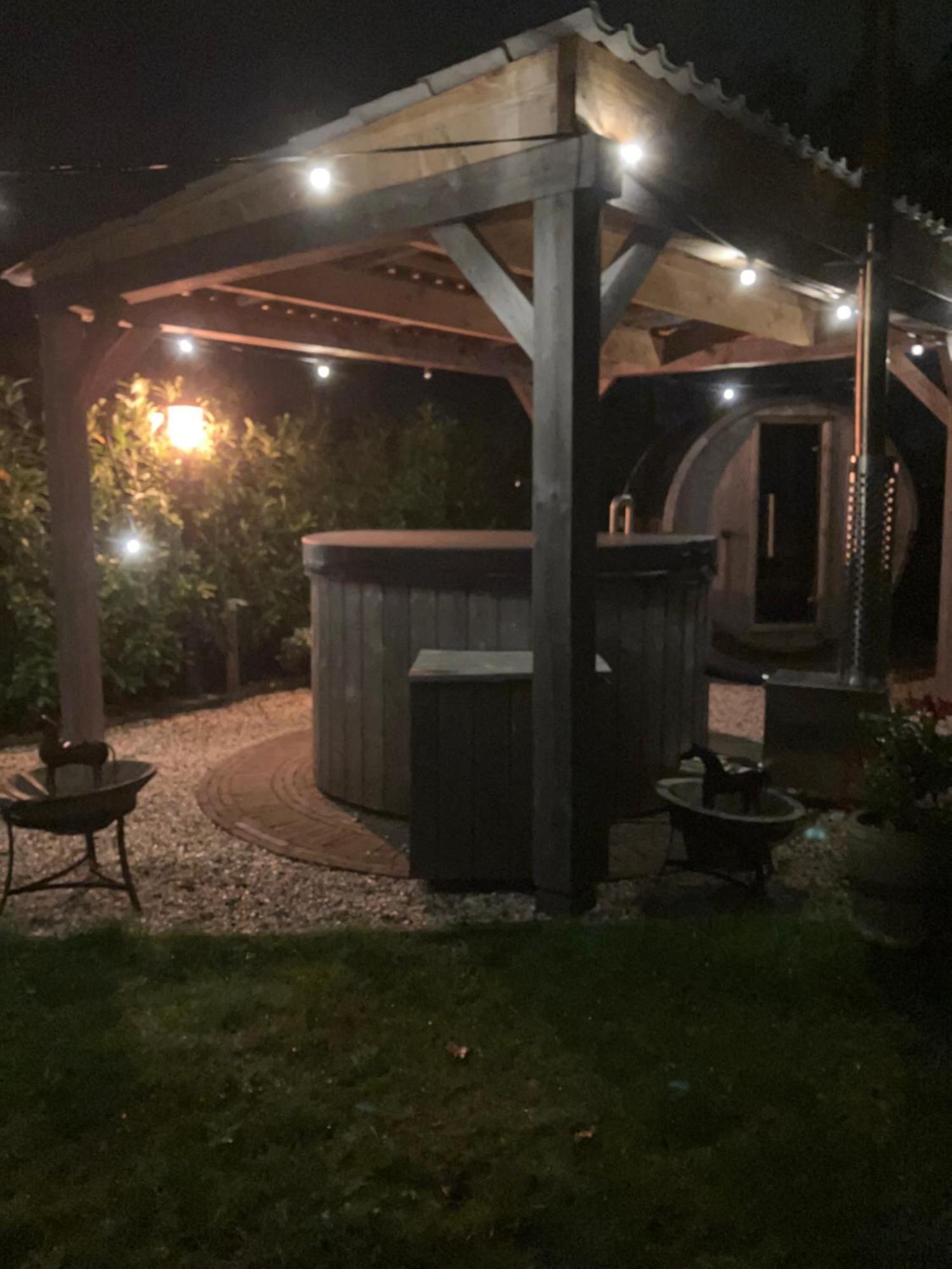 Bed & Breakfast Hoeve Happiness - Ontbijt Inbegrepen - Wellness Aanwezig Voorthuizen Extérieur photo