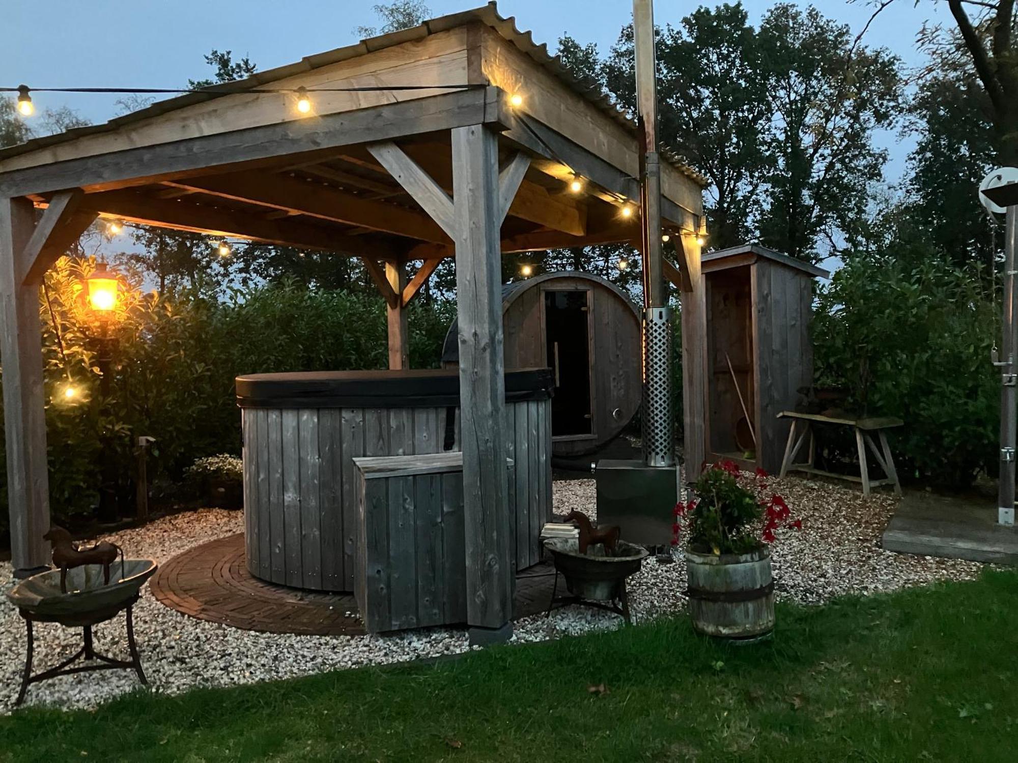 Bed & Breakfast Hoeve Happiness - Ontbijt Inbegrepen - Wellness Aanwezig Voorthuizen Extérieur photo